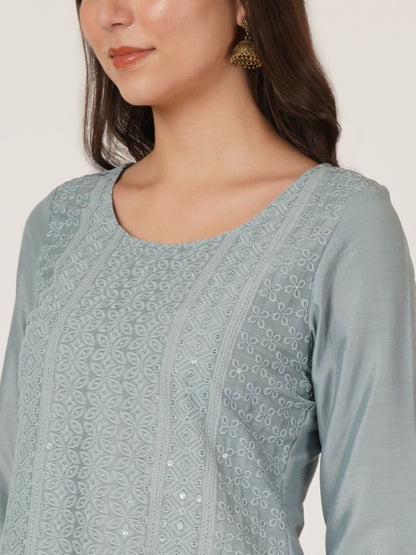 Women's  Embroidered Silk Blend  Kurta Pyjama & Dupatta Set